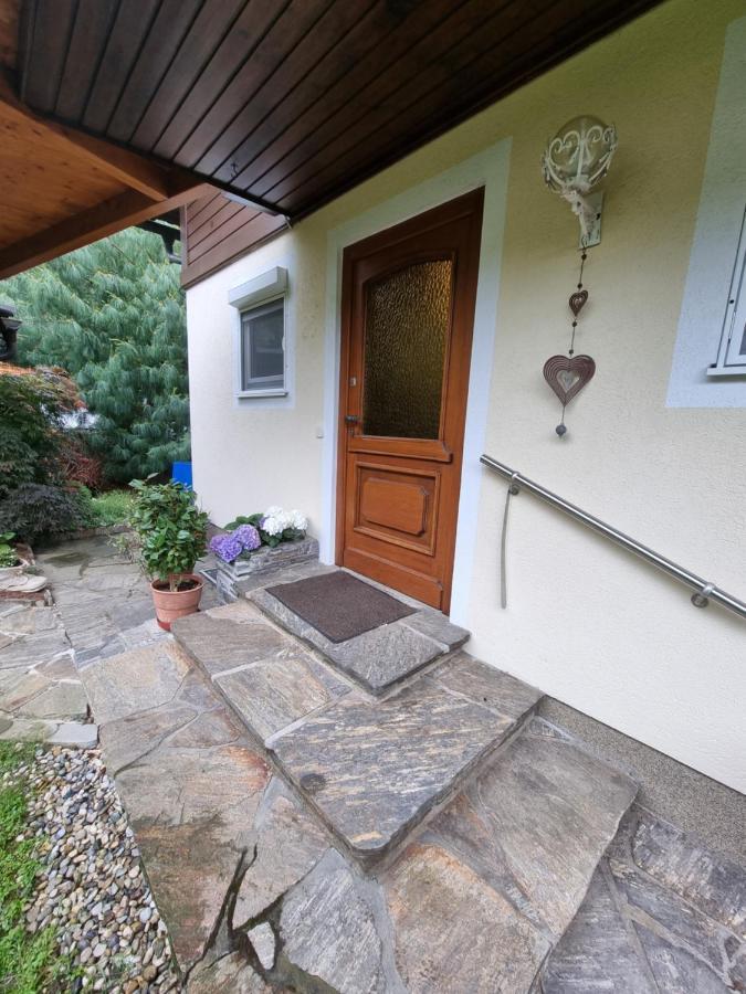 Haus Flora - Ferienwohnung Bodensdorf Kültér fotó